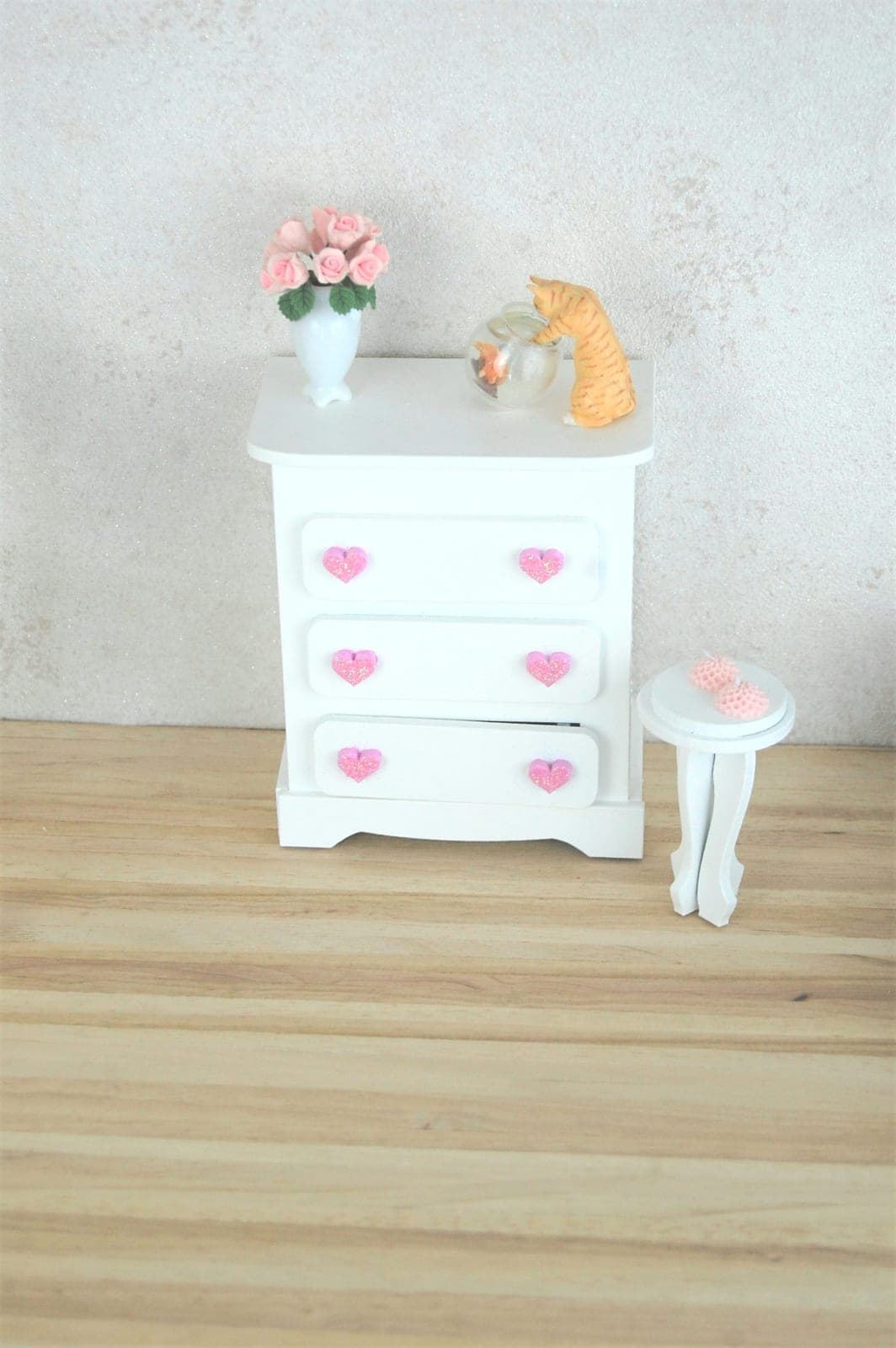 Commode cœur miniature 1/8