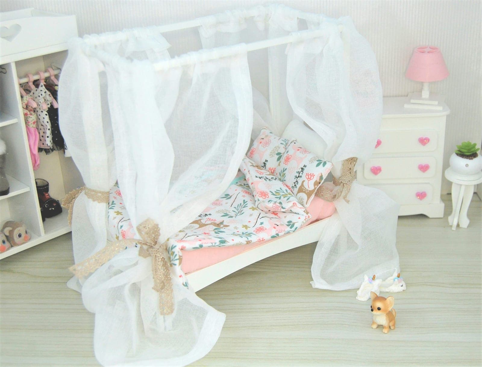 Canopy bed 1/8 pukifee, lati yellow, baby Barbie, nappy choo