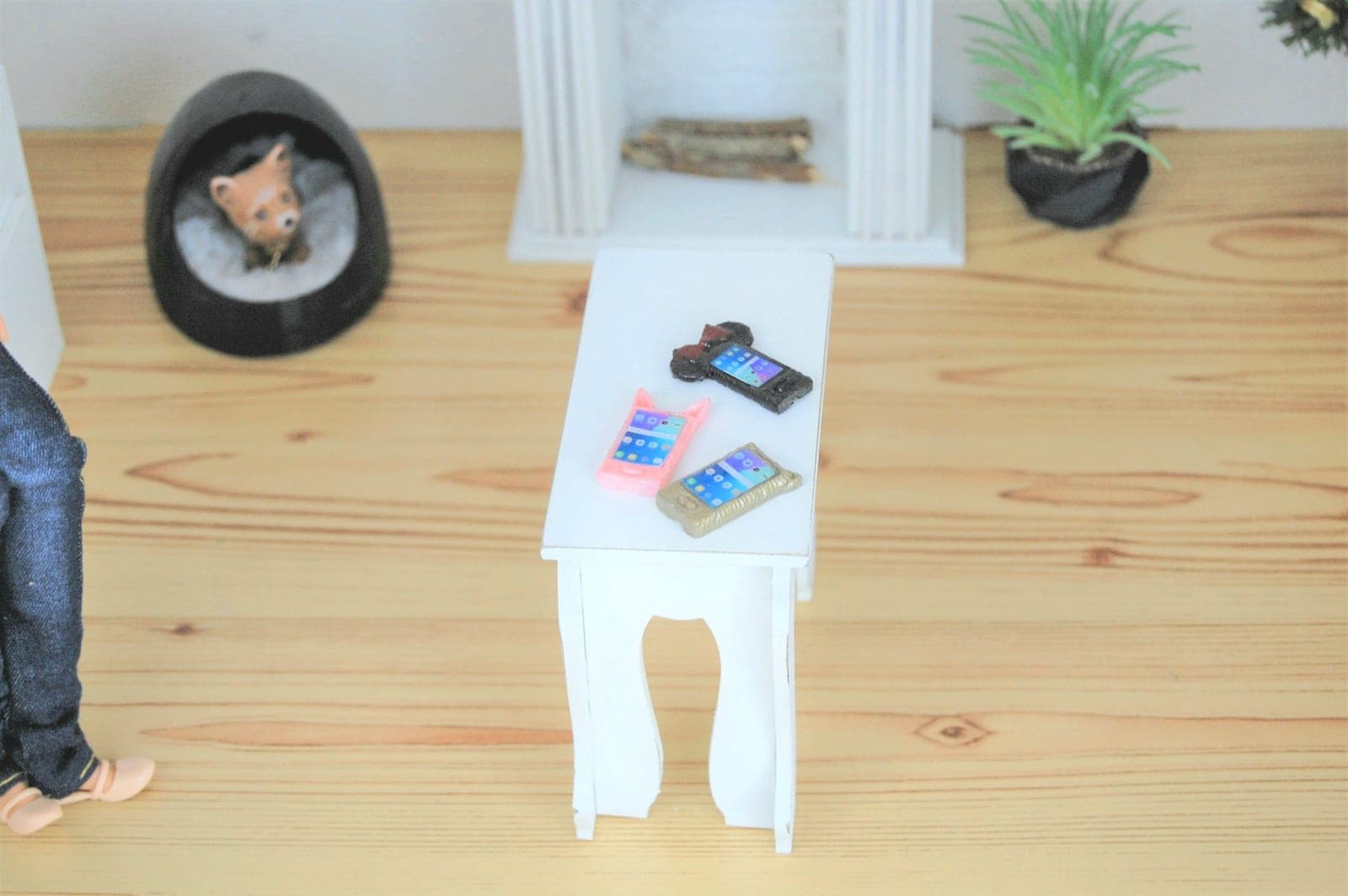 Téléphone kawaï miniature 1/6