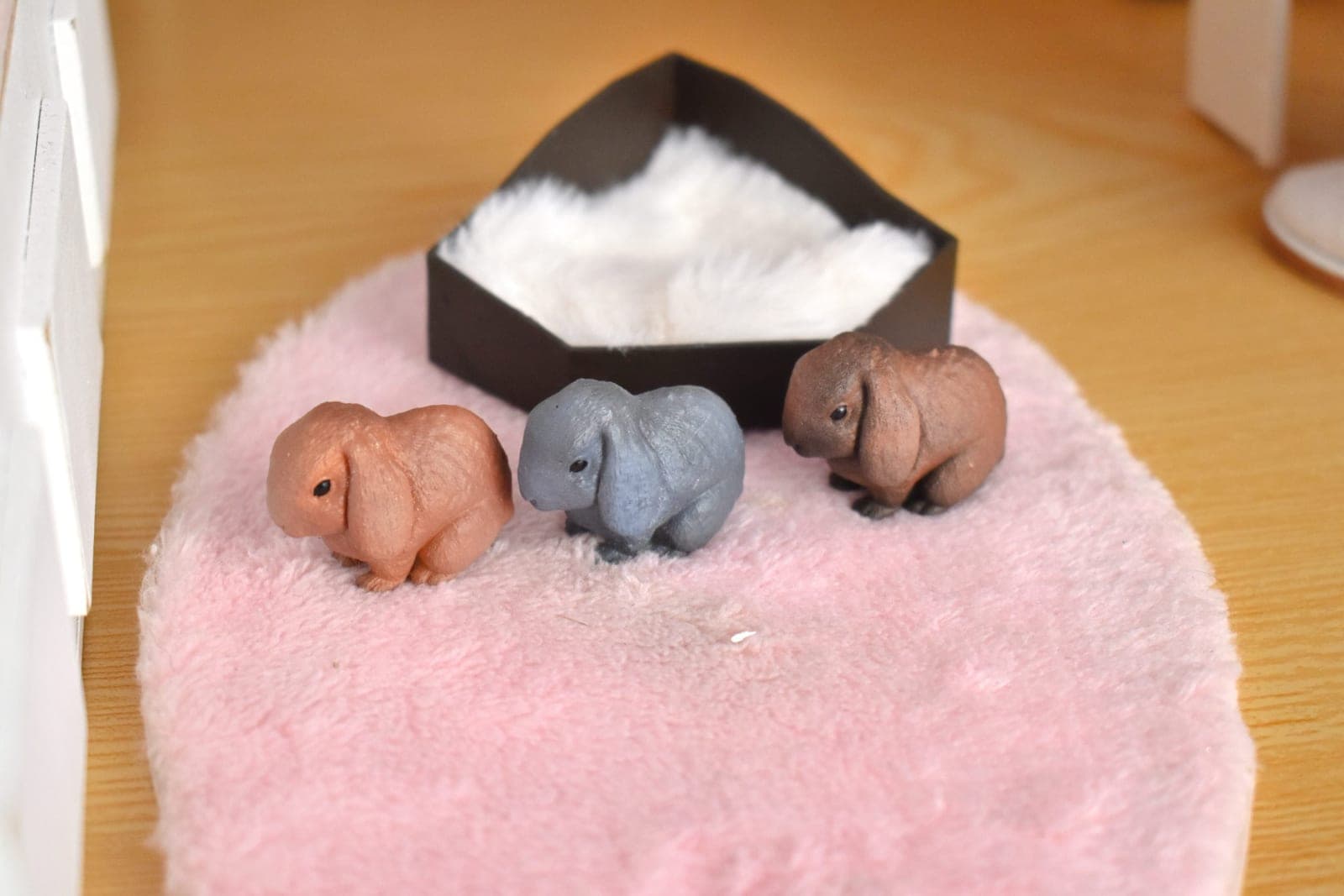Miniature rabbit - Realistic accessory for dioramas & dolls