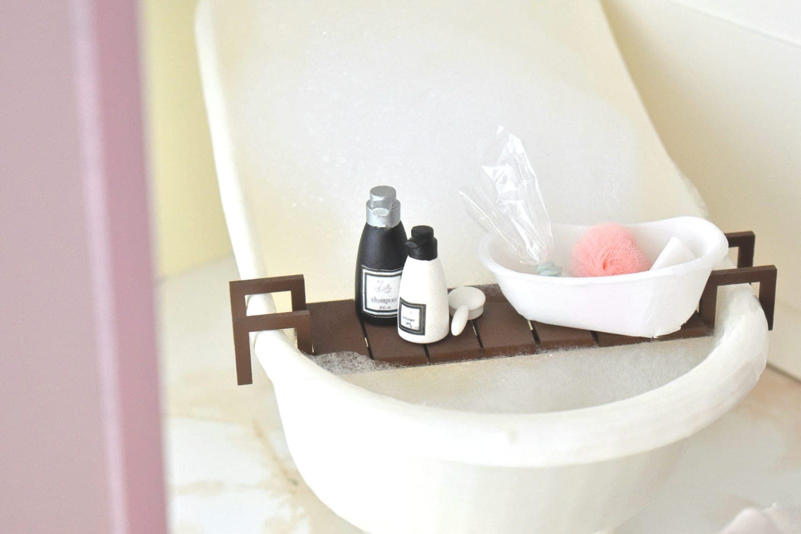 Miniature shower gel and shampoo set 1/6 1/4 1/3