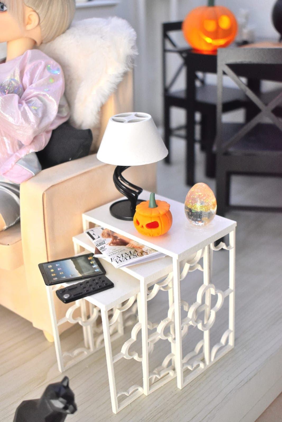 Table gigogne miniature 1/4