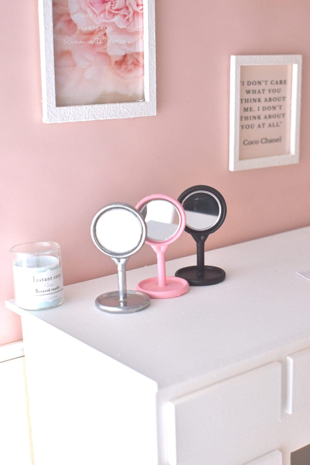 🪞 Miniature hand mirror - Scale 1/4