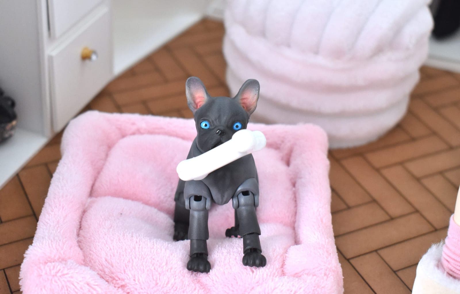 🦴 BJD magnetic dog bone - Miniature accessory
