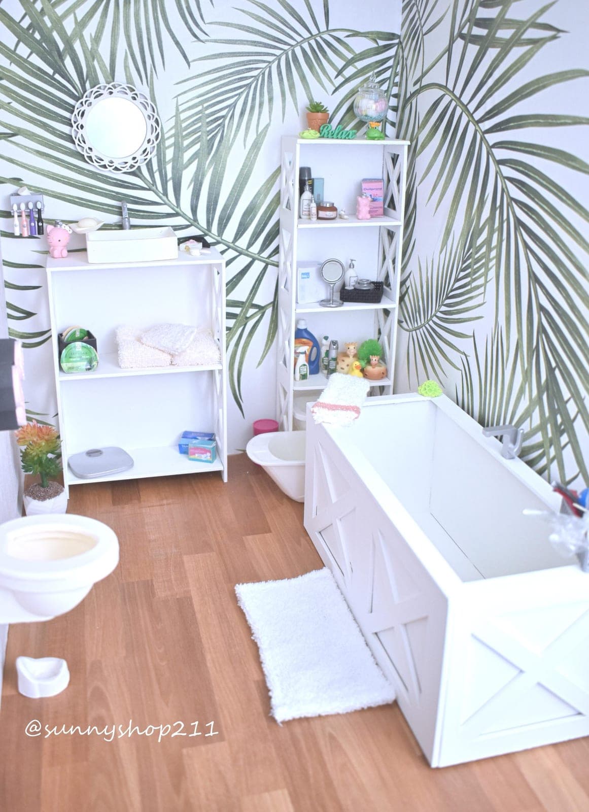 Salle de bain miniature 1/4
