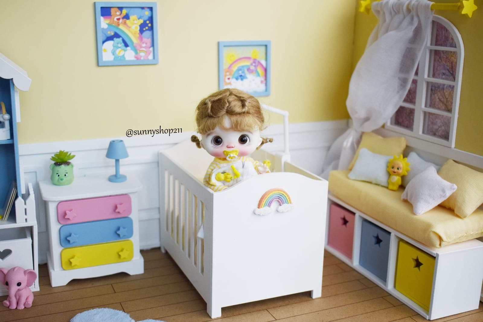 Lit bébé arc-en-ciel miniature – Stodoll, Obitsu 11