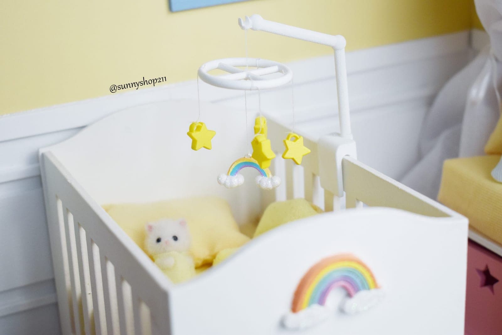 Mobile arc en ciel miniature – Accessoire nursery bébé BJD