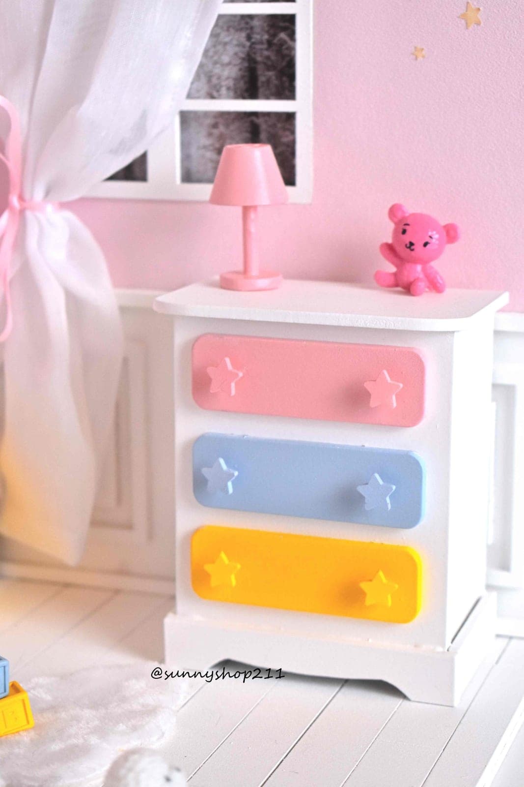 Commode arc en ciel miniature stodoll, obitsu 11