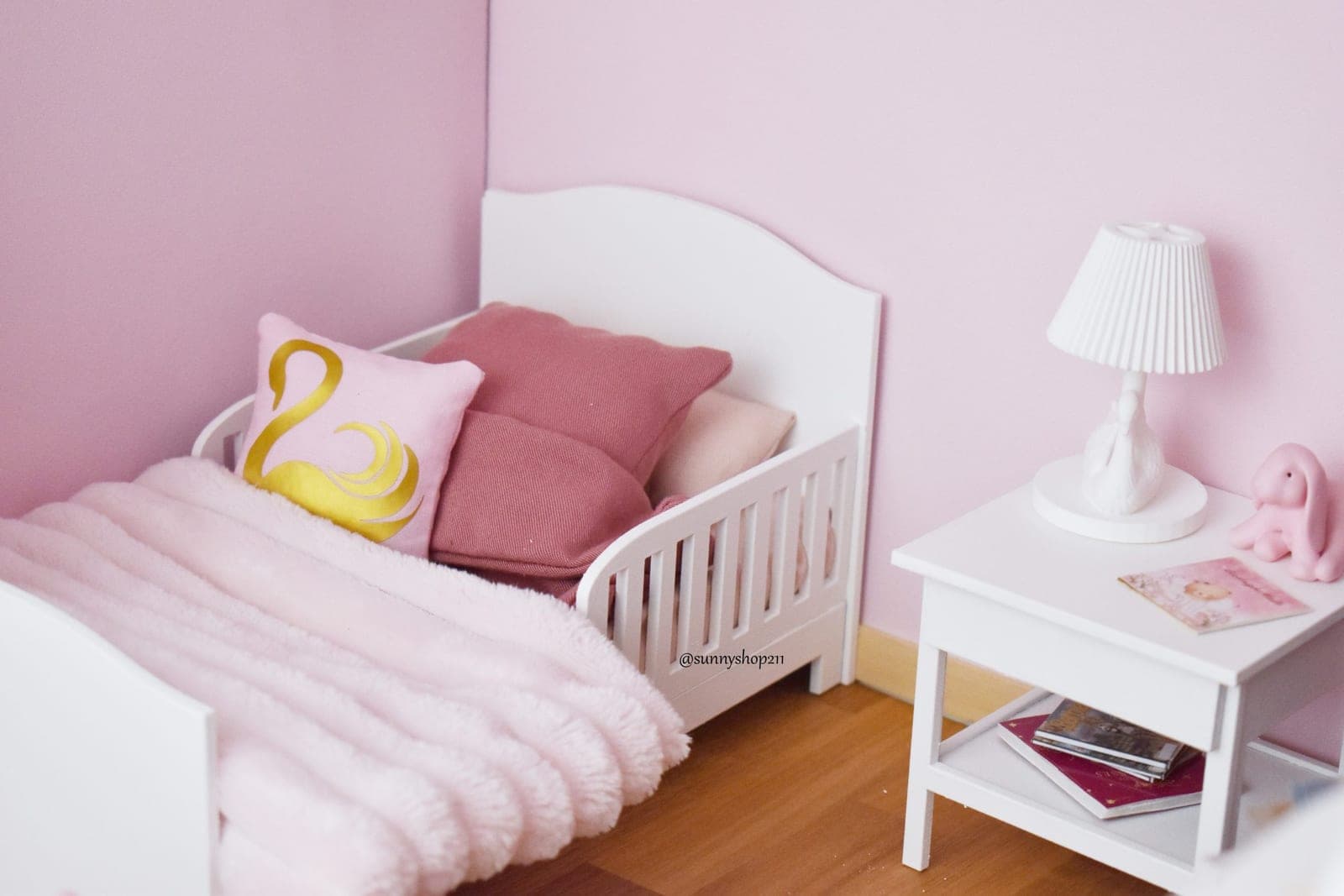 lit à barreaux miniature 1/8 pukifee, lati yellow, baby Barbie, nappy choo