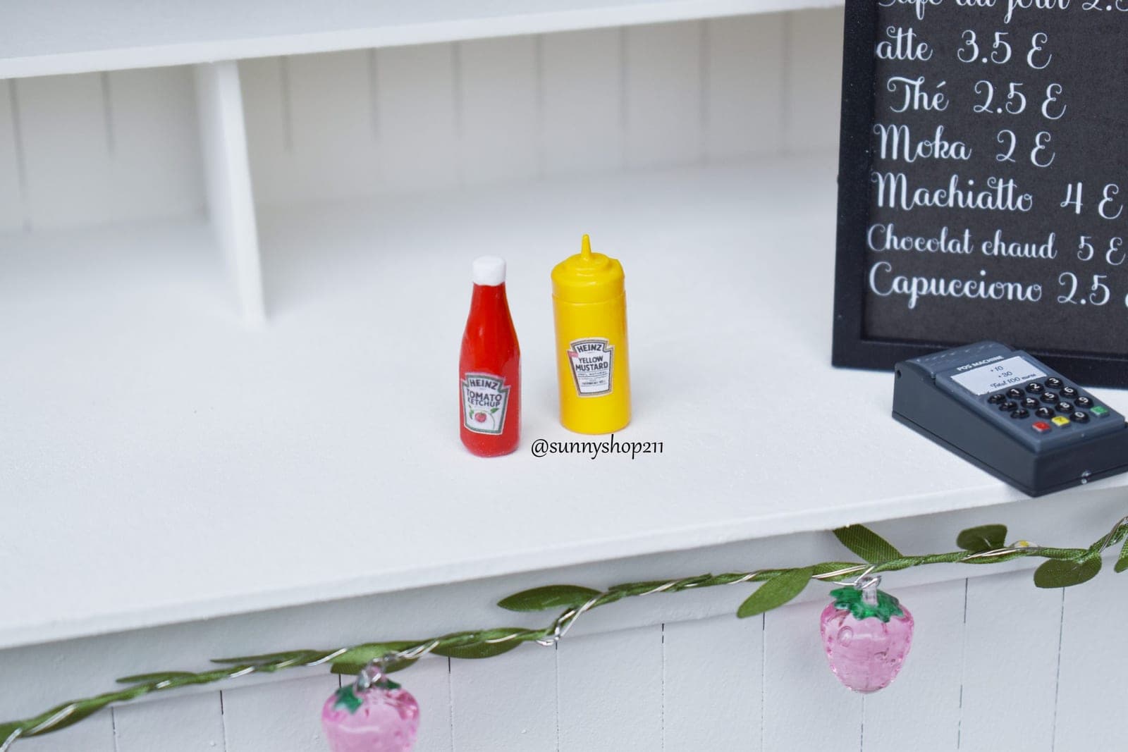 Bouteille de moutarde et ketchup miniature minifee ,MSD
