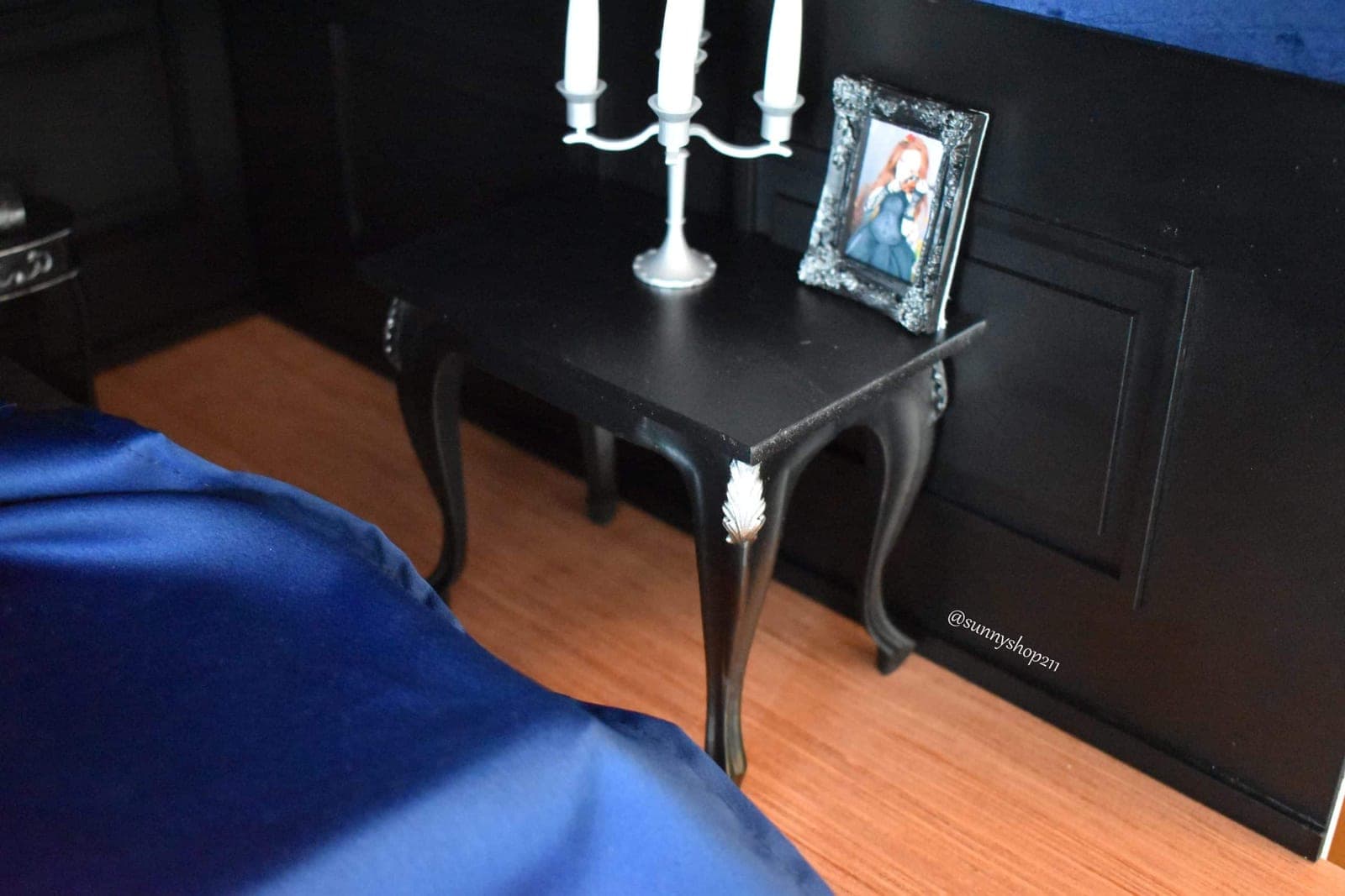 Table d’appoint baroque miniature – 1/4