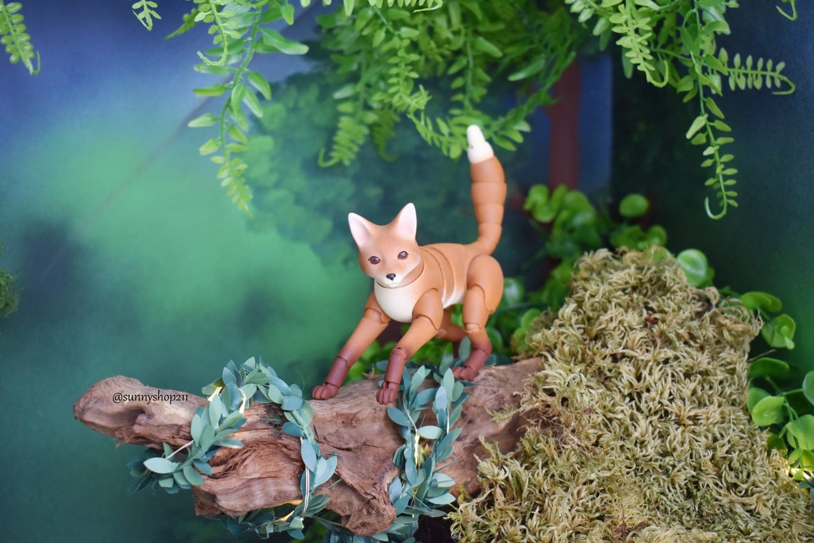 🦊 Articulated miniature forest fox (approx. 16 cm)
