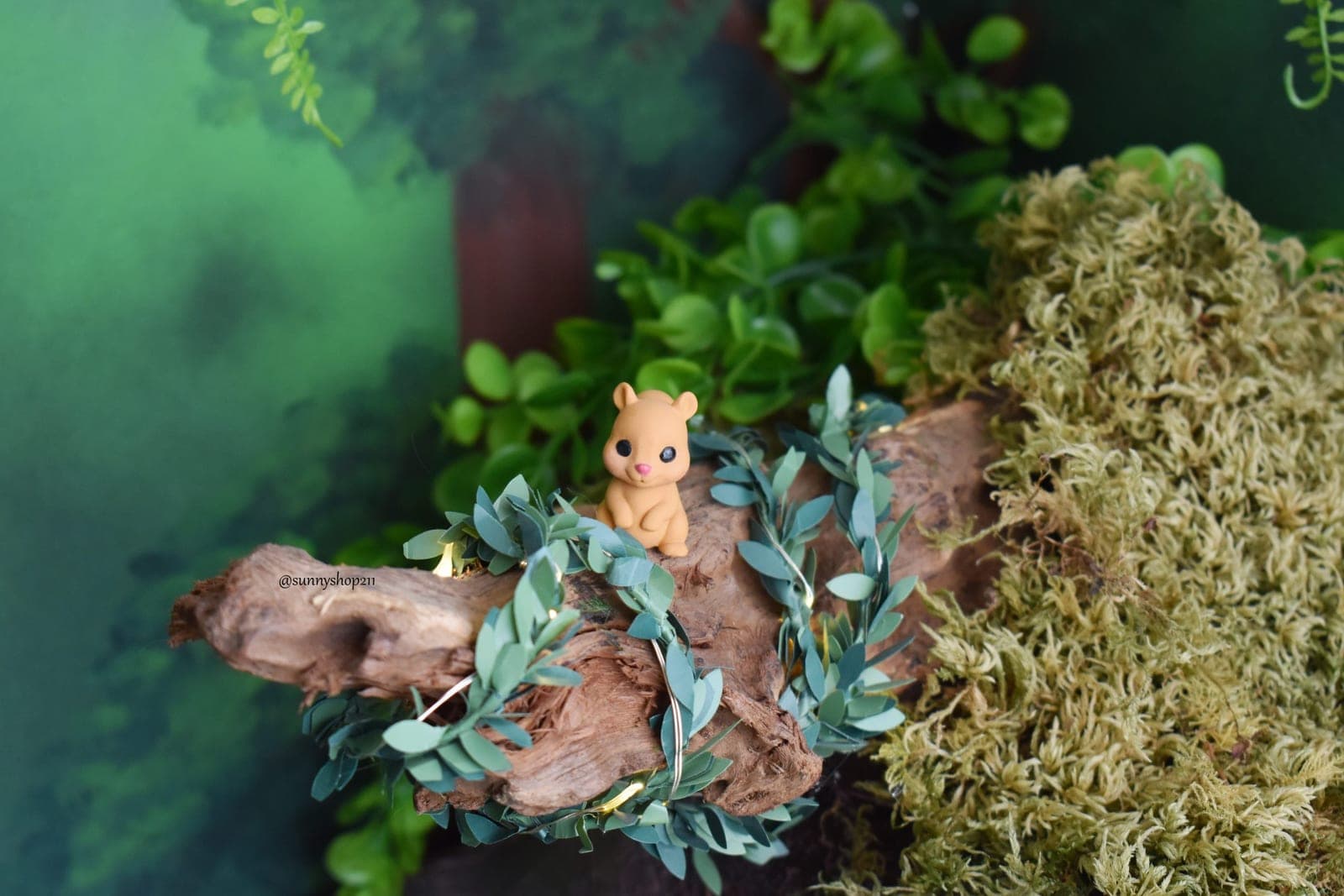 ?️ Écureuil de la forêt miniature 1/6 • 1/4 • 1/3