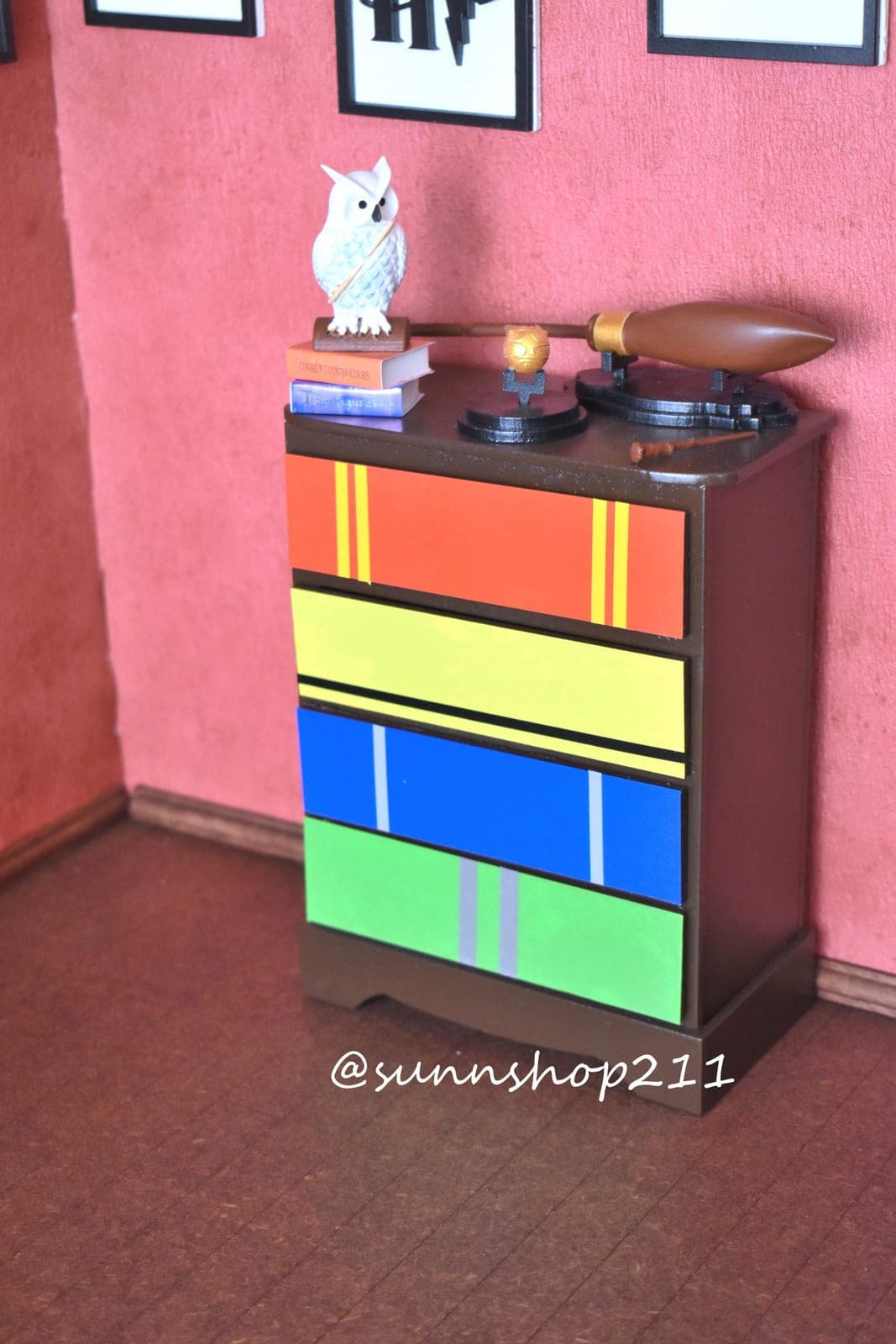 Commode de sorcier miniature 1/6