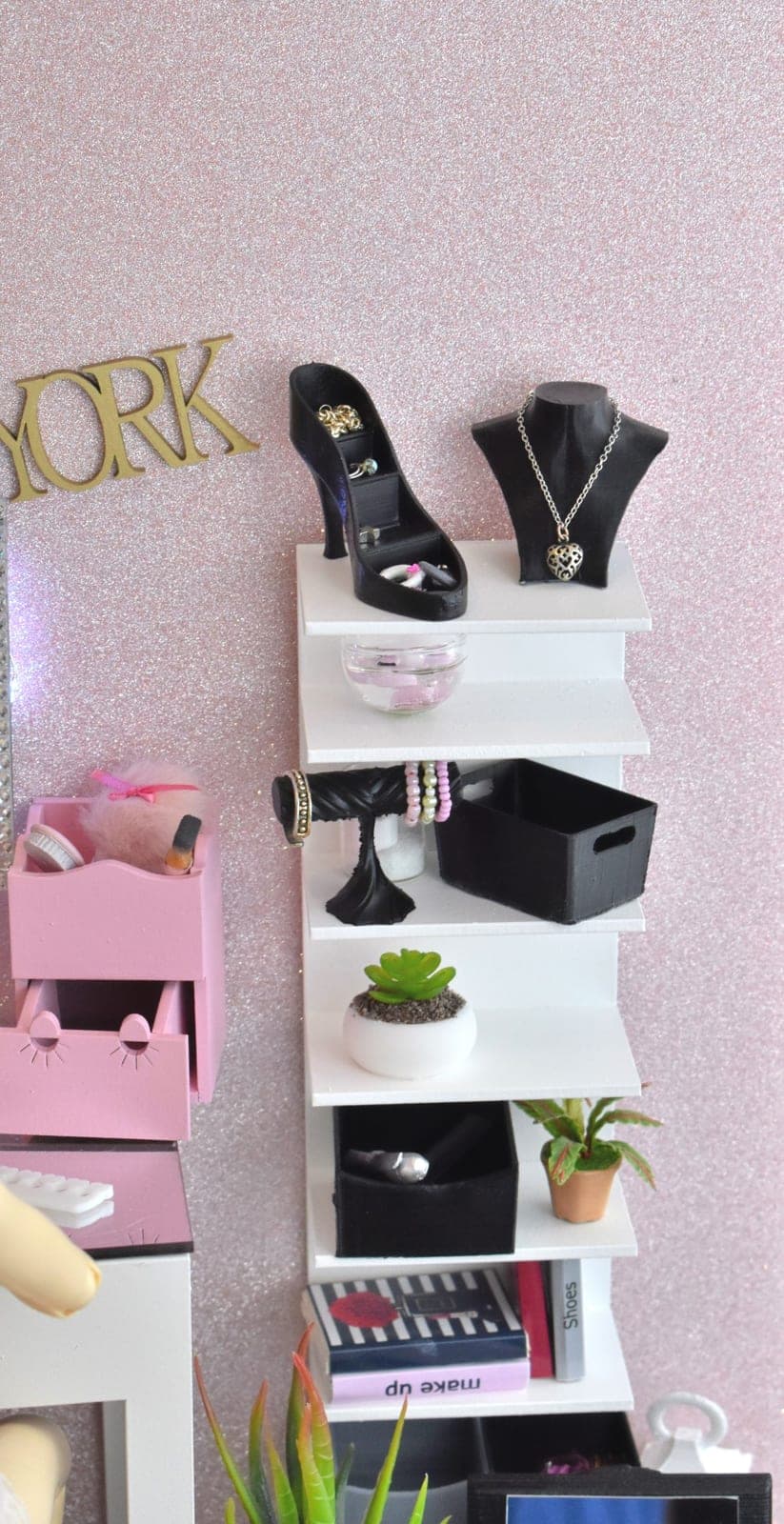 Modern miniature shelf 1/4 diorama bjd minifee,