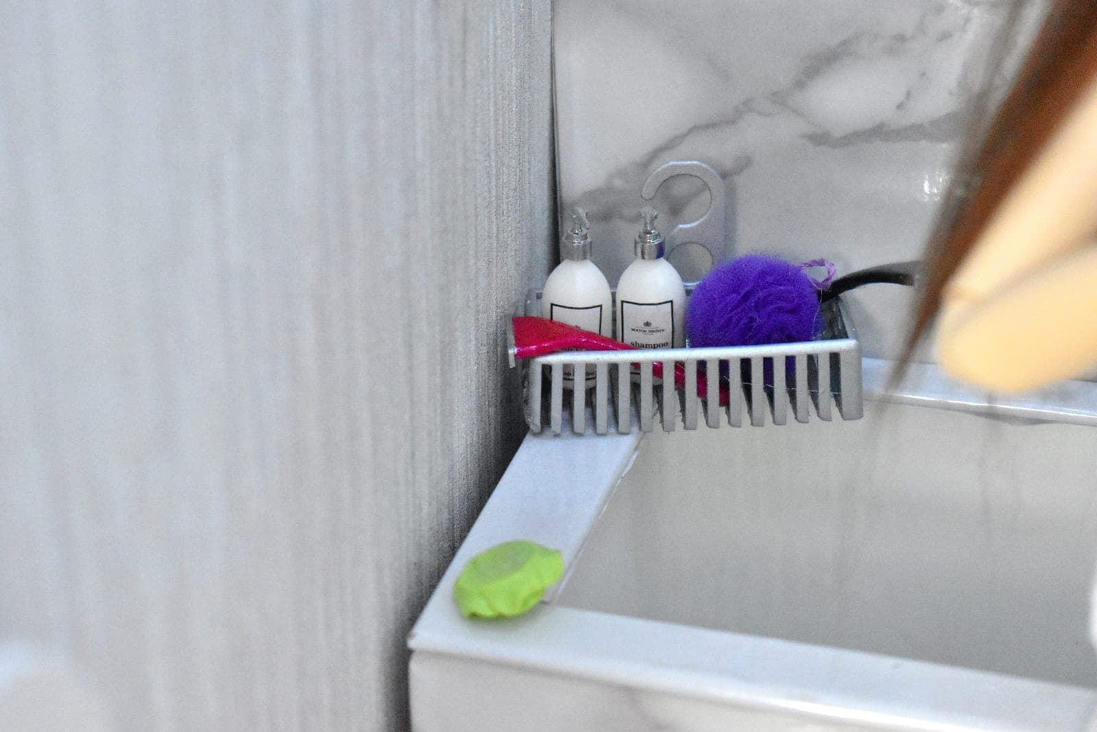 Miniature shower gel holder 1/4 diorama bjd minifee, MSD