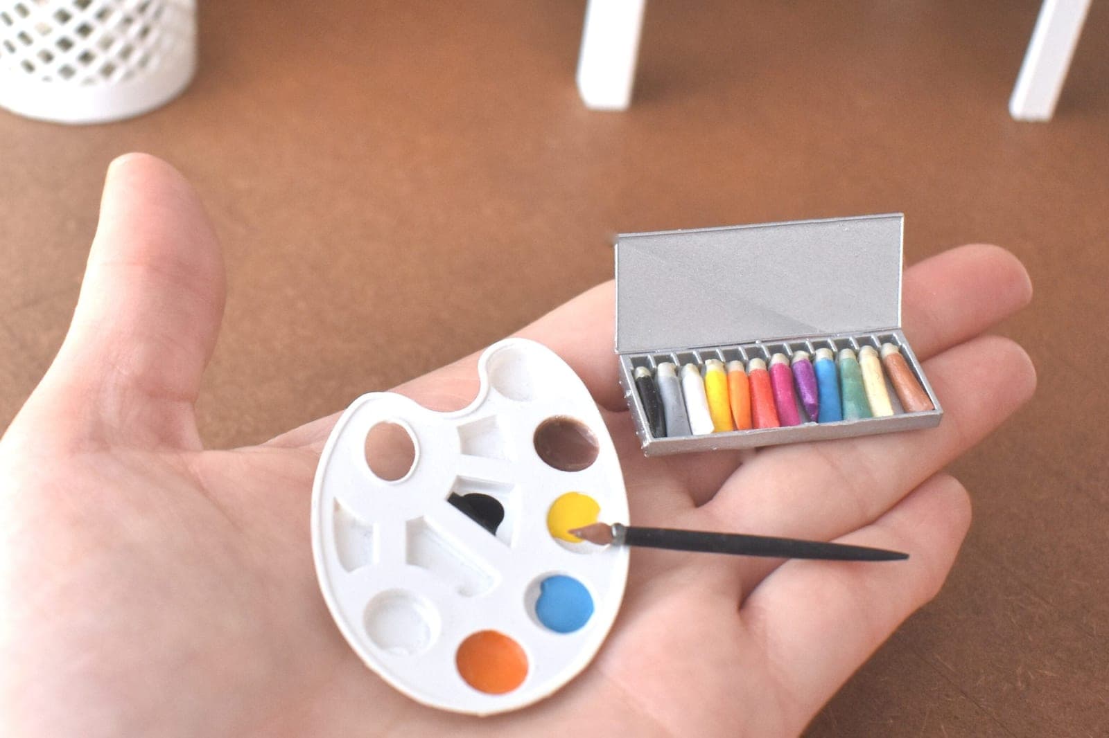 🎨 Miniature Paint – Workshop & Diorama Accessories for BJD (1/6 • 1/4)