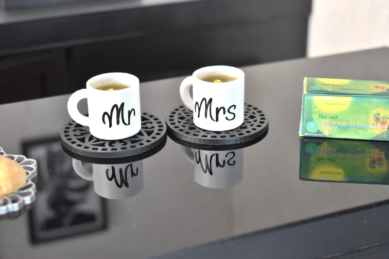 Customized "MR & MRS" Cups for 1/3 Scale BJD SD, Feeple