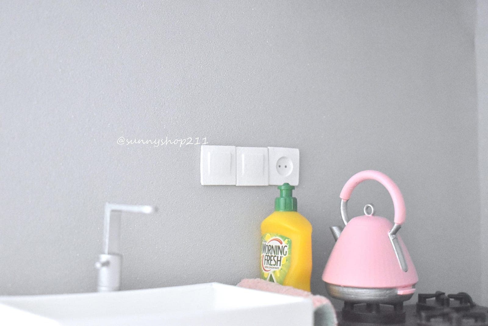 Prise / interrupteur miniature