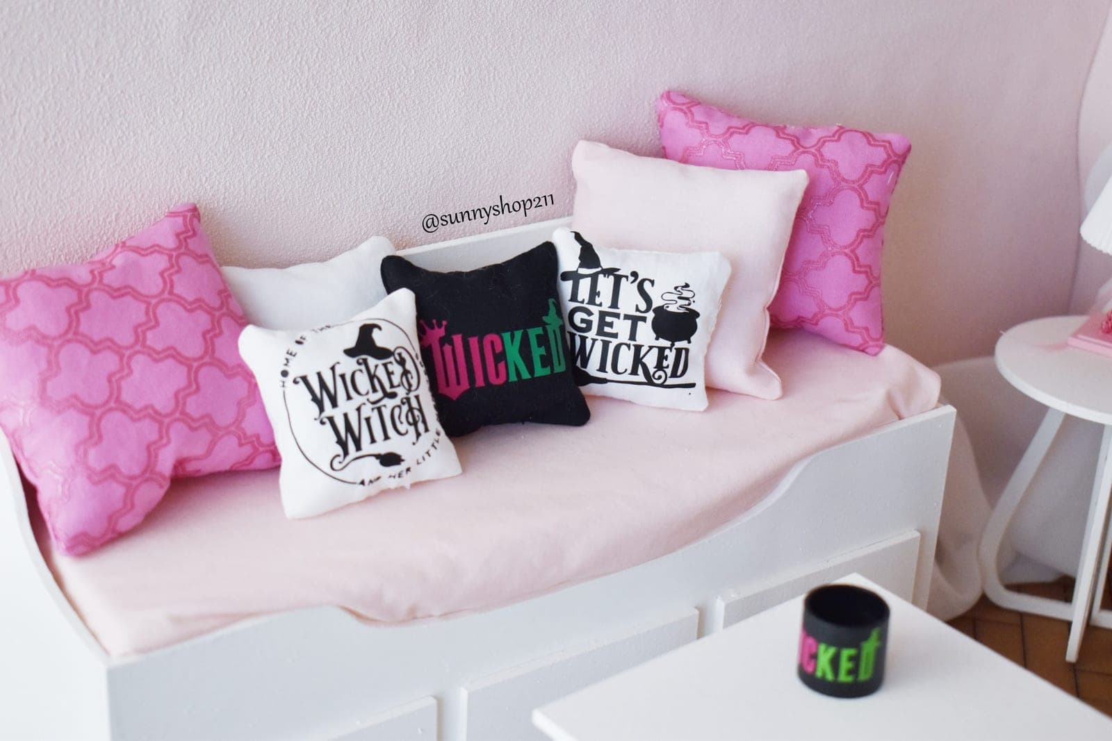 Coussin wicked customisé miniature 1/6 1/4 Barbie, minifee , MSD