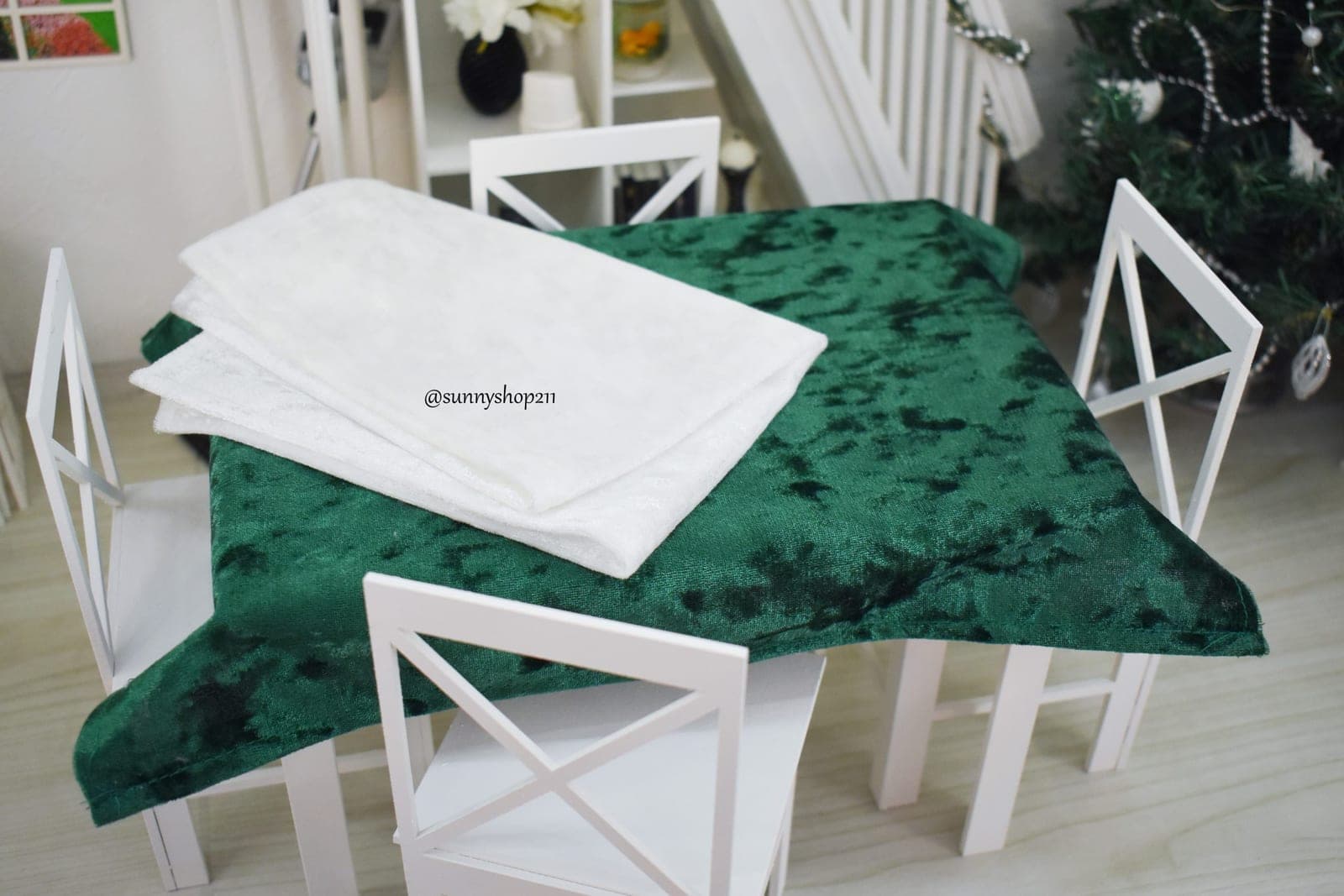 Nappe miniature en tissu irisé – Vert sapin ou Blanc neige 1/4 Minifee,