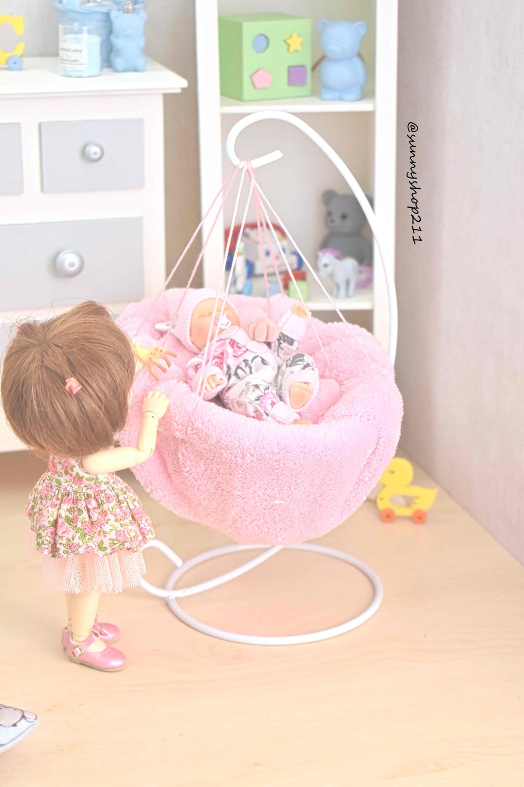 Miniature hanging nest bed for bjd baby, pukifee, lati Yellow, Nappy choo.