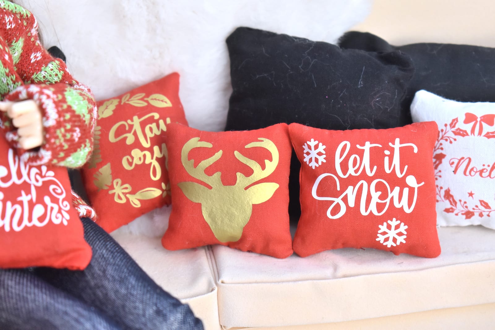 Christmas pillows miniature 1/4