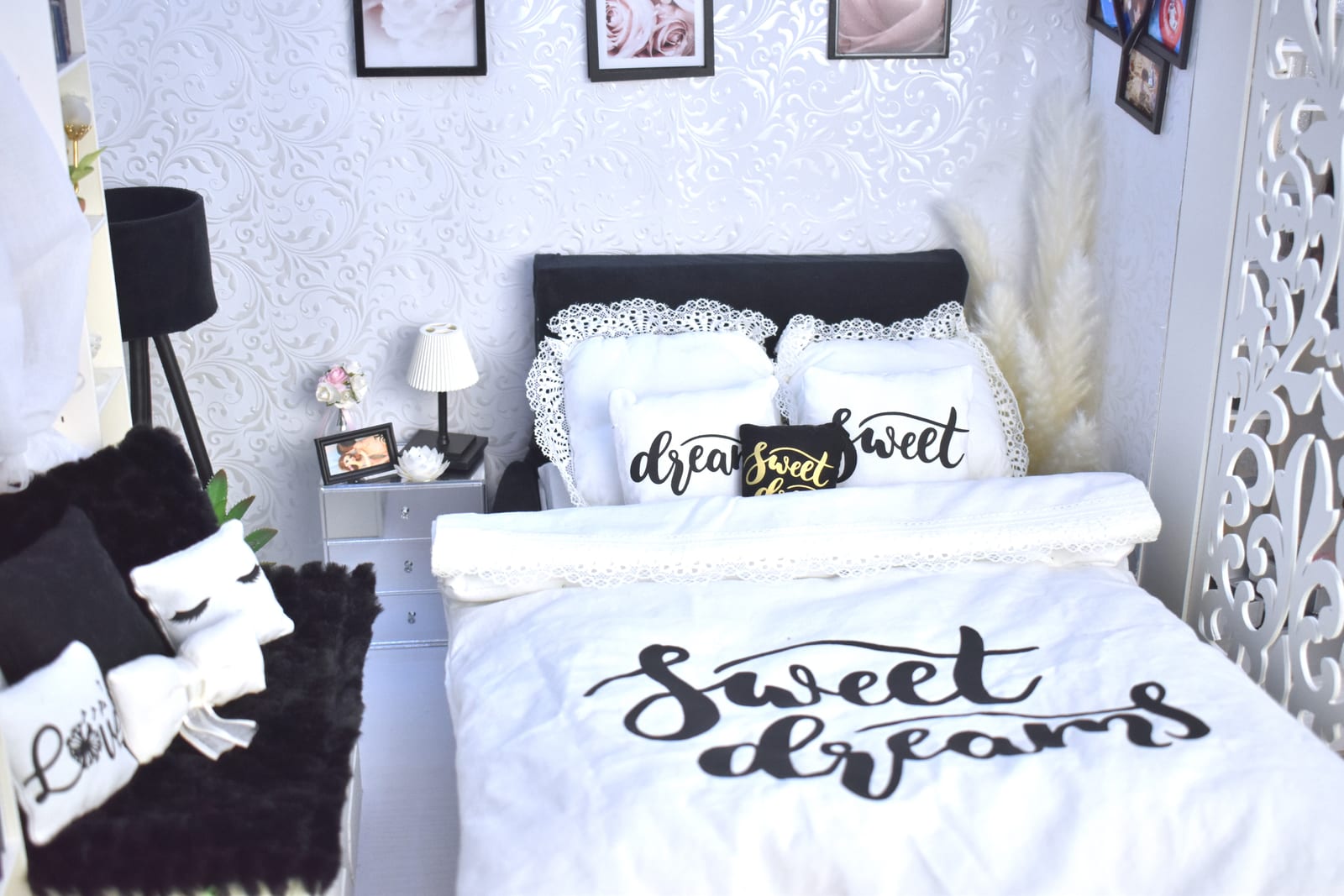 Miniature bed set diorama, room doll minifee 1/4