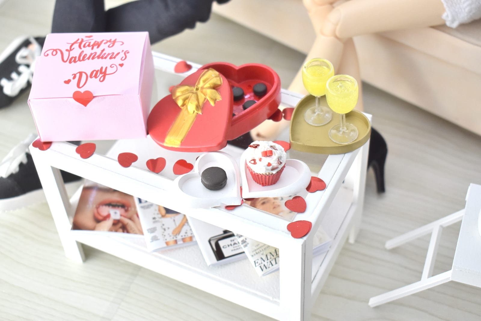1/4 scale Valentine's Day miniature