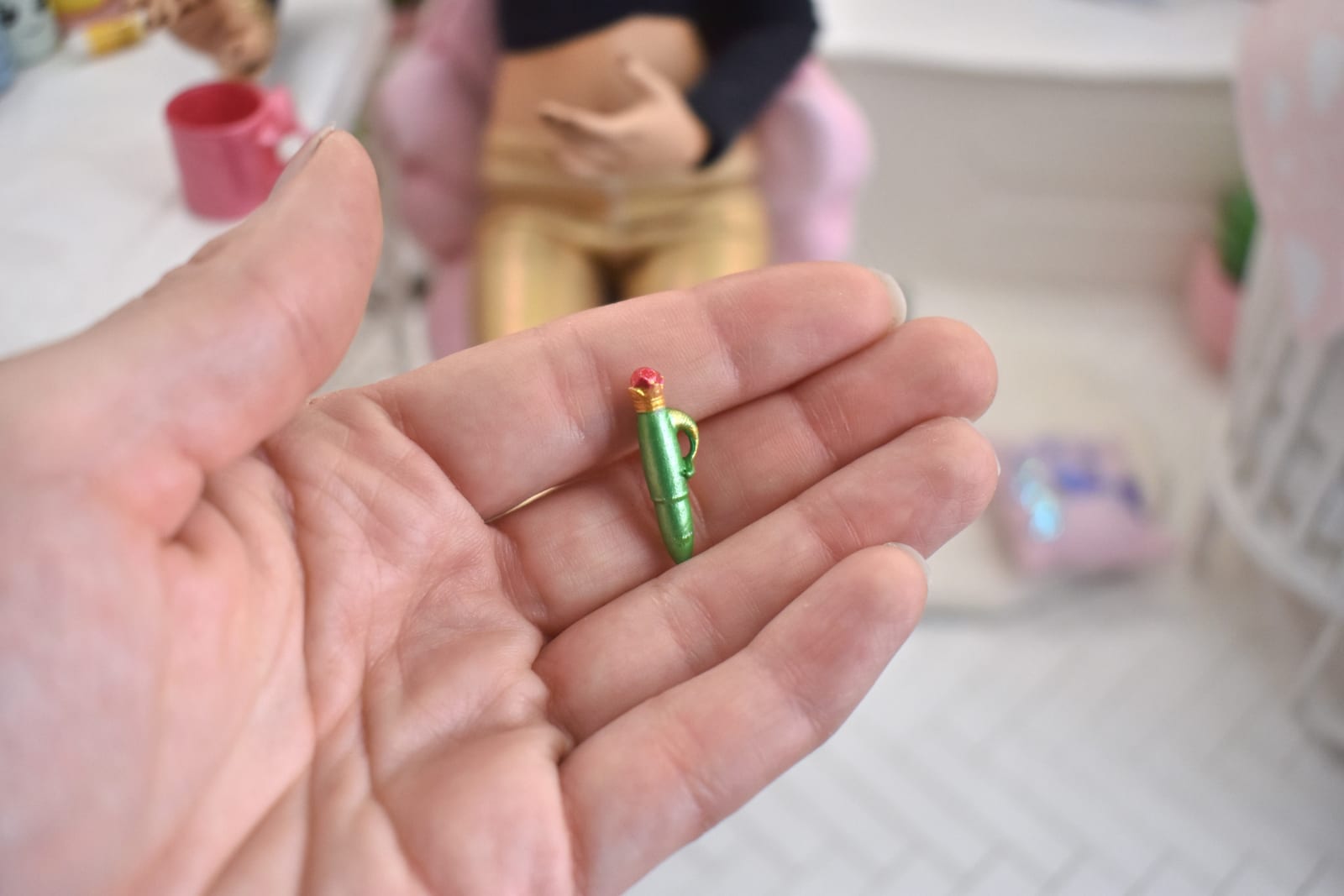 Miniature mermaid pen