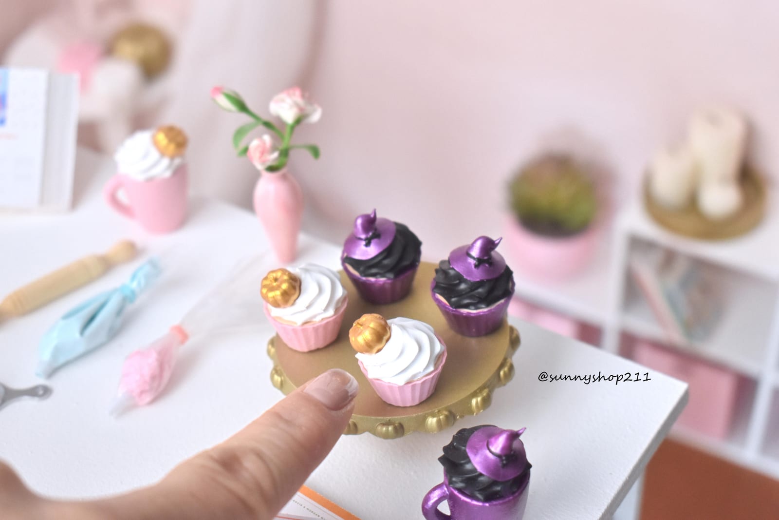 Miniature Halloween cupcake