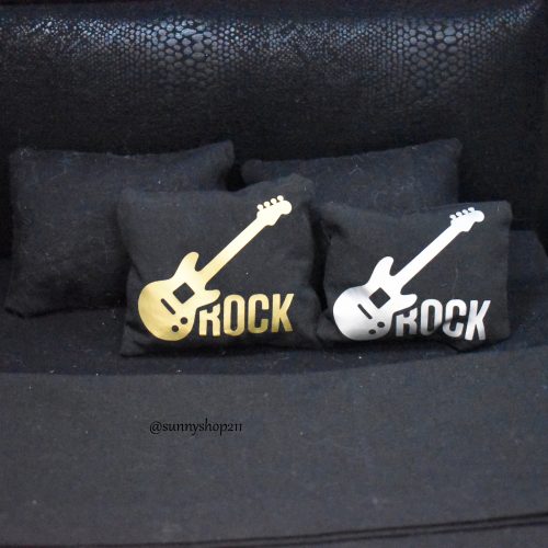 🎸 Coussin Rock miniature 1/4 & 1/6 – Décoration diorama BJD