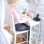 Bureau décoré miniature