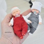 🧸 Salopette en velours bébé BJD – Vêtement miniature 10 cm