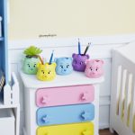 Pot à crayons miniature Bisounours – 2 cm – 1/12 · 1/8 · 1/6