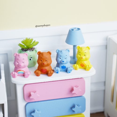 🧸 Bisounours miniature assis – Accessoire nursery BJD