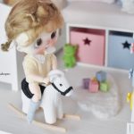 Cheval à bascule miniature bjd nappy choo, obitsu 11