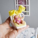 Siège bébé / Cosy miniature – Taille 1/6