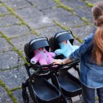 Poussette double miniature – Taille 1/6 · Diorama · Barbie 