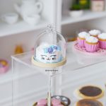 Cloche en verre miniature avec plateau bois – 1/6 · 1/4
