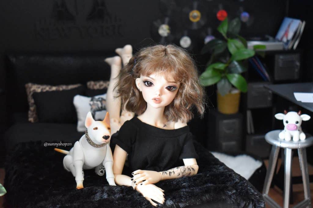 Bull Terrier BJD « Joplin » – Miniature articulée (1/4 • 1/6)